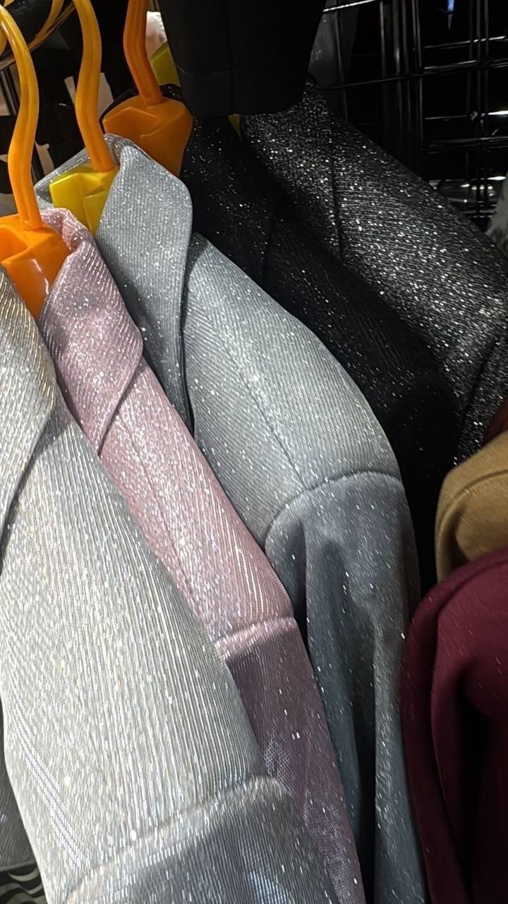 костюм блестящий,блестящий костюм женский,блестящий костюм для женщин,блестящий костюм женский вечерний,женский блестящий костюм с блестками