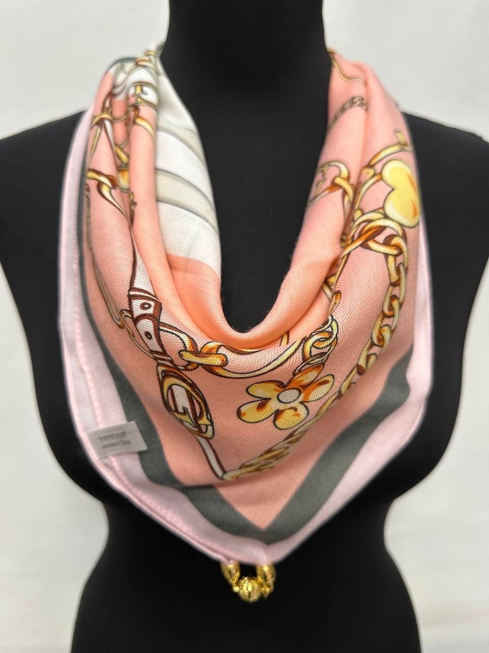 платки женские,платок женский с цветочным рисунком 100*100 см. арт. 1260068,шарфы и платки,красивый платок,платок женский с рисунком