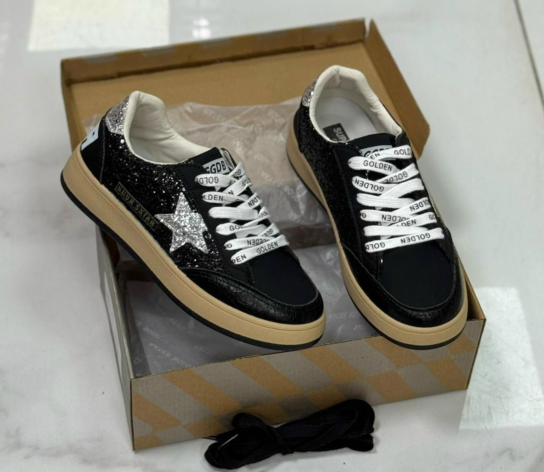 , женская,блестящие кроссовки,женские кроссовки,кеды golden goose