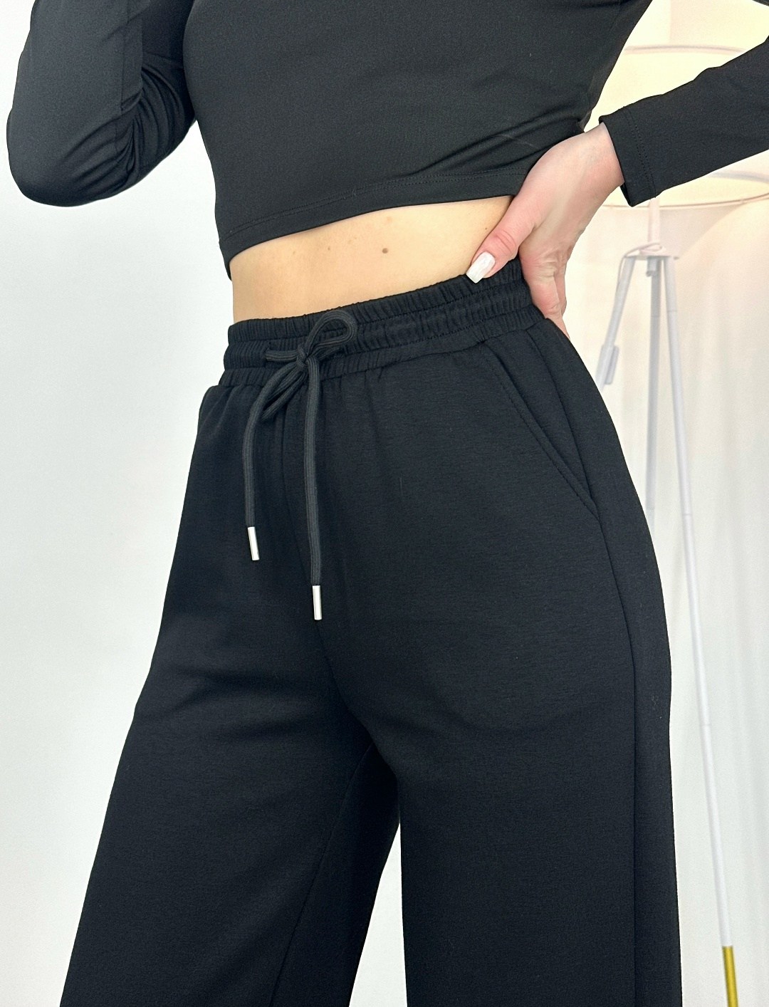 серые спортивные штаны палаццо женские,брюки палаццо трикотажные широкие gh fashion,брюки спортивные палаццо,брюки женские палаццо,широкие брюки с кулиской на талии dazy серый