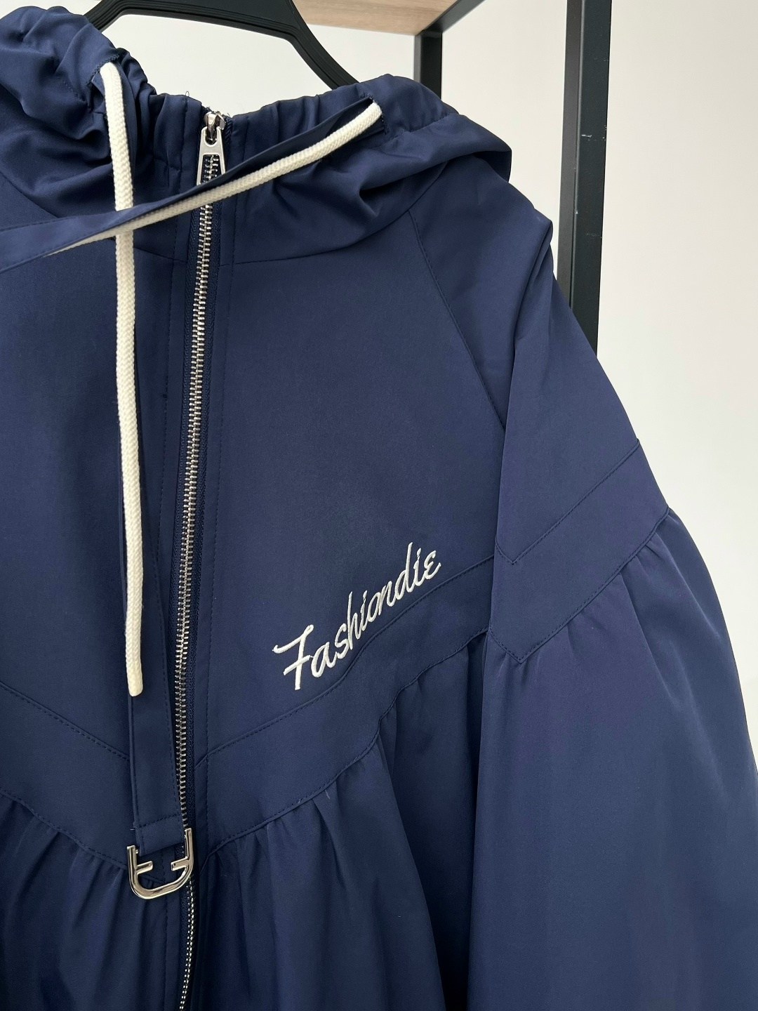 ветровка женская,ветровка,женская куртка,демисезонная куртка ветровка,легкая куртка