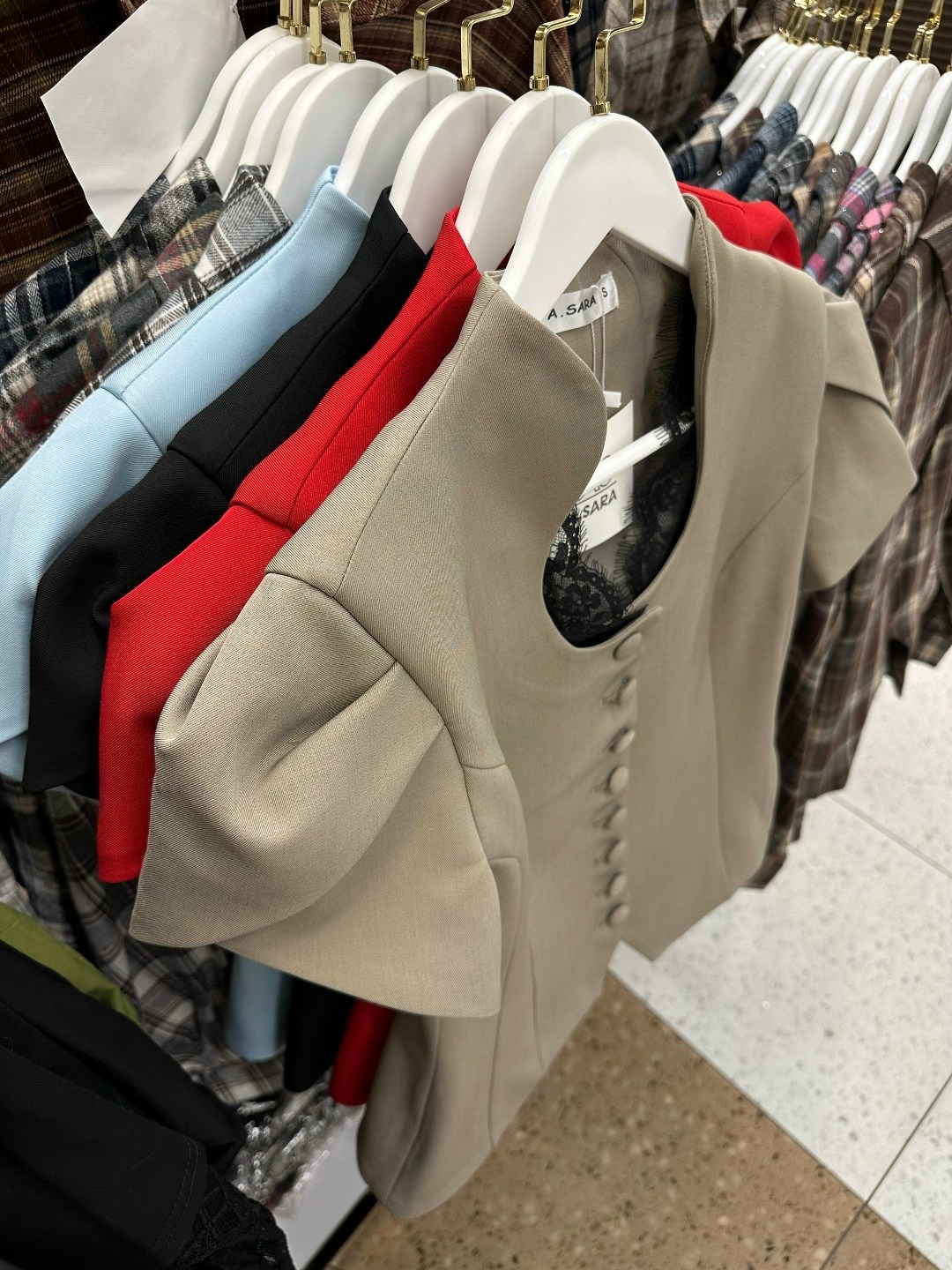 модные жилеты,женские жилеты,жилетка женская