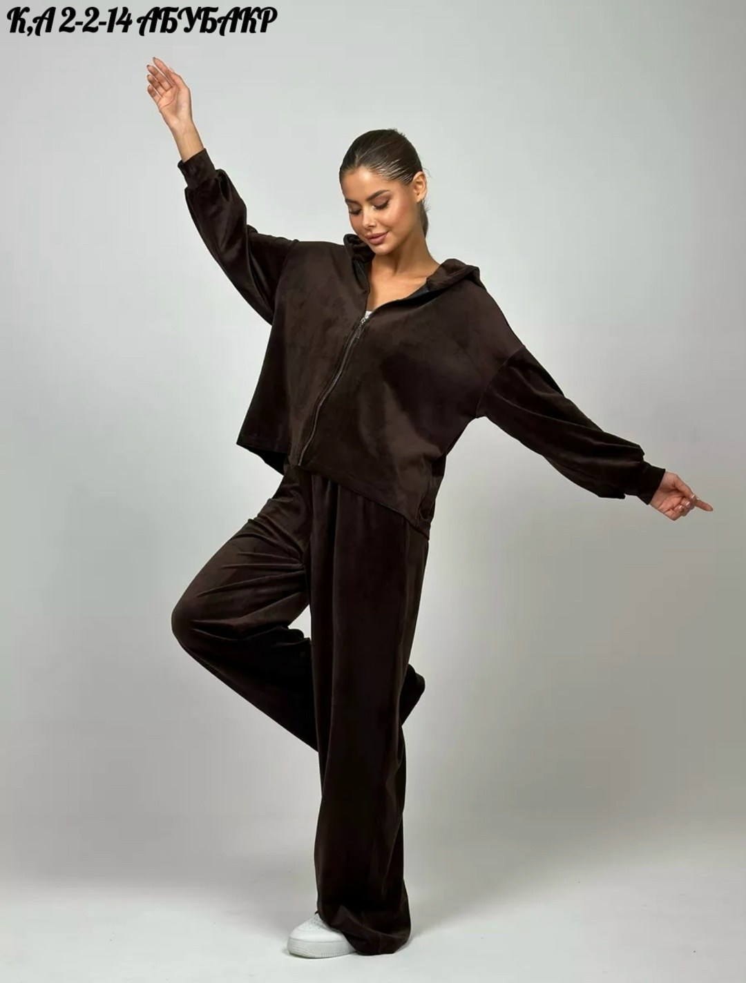 велюровый костюм женский,велюровый костюм,костюм из велюра,велюровый спортивный костюм,костюм велюровый спортивный женский