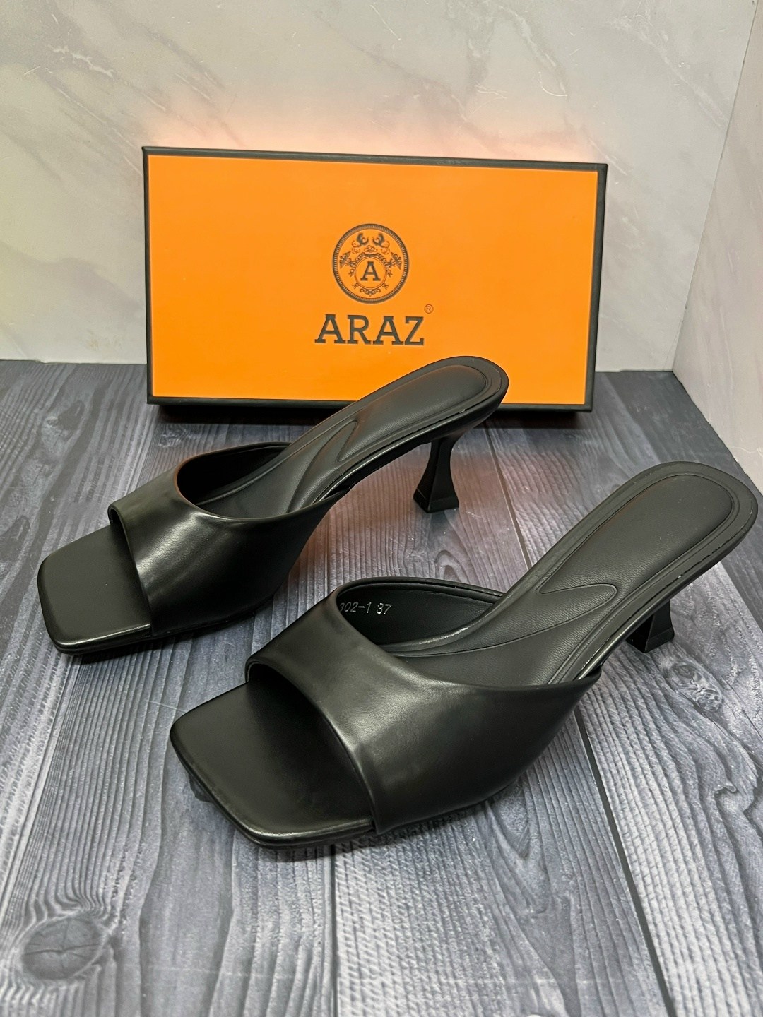 ,женские босоножки,обуви,женская ,высокие босоножки