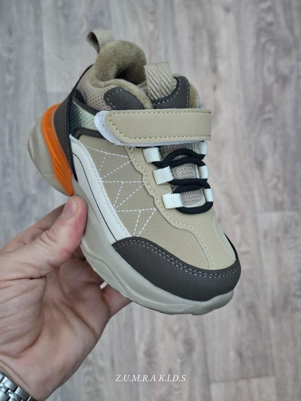 детские демисезонные ботинки,детские ботинки,,ботинки для девочек,кроссовки