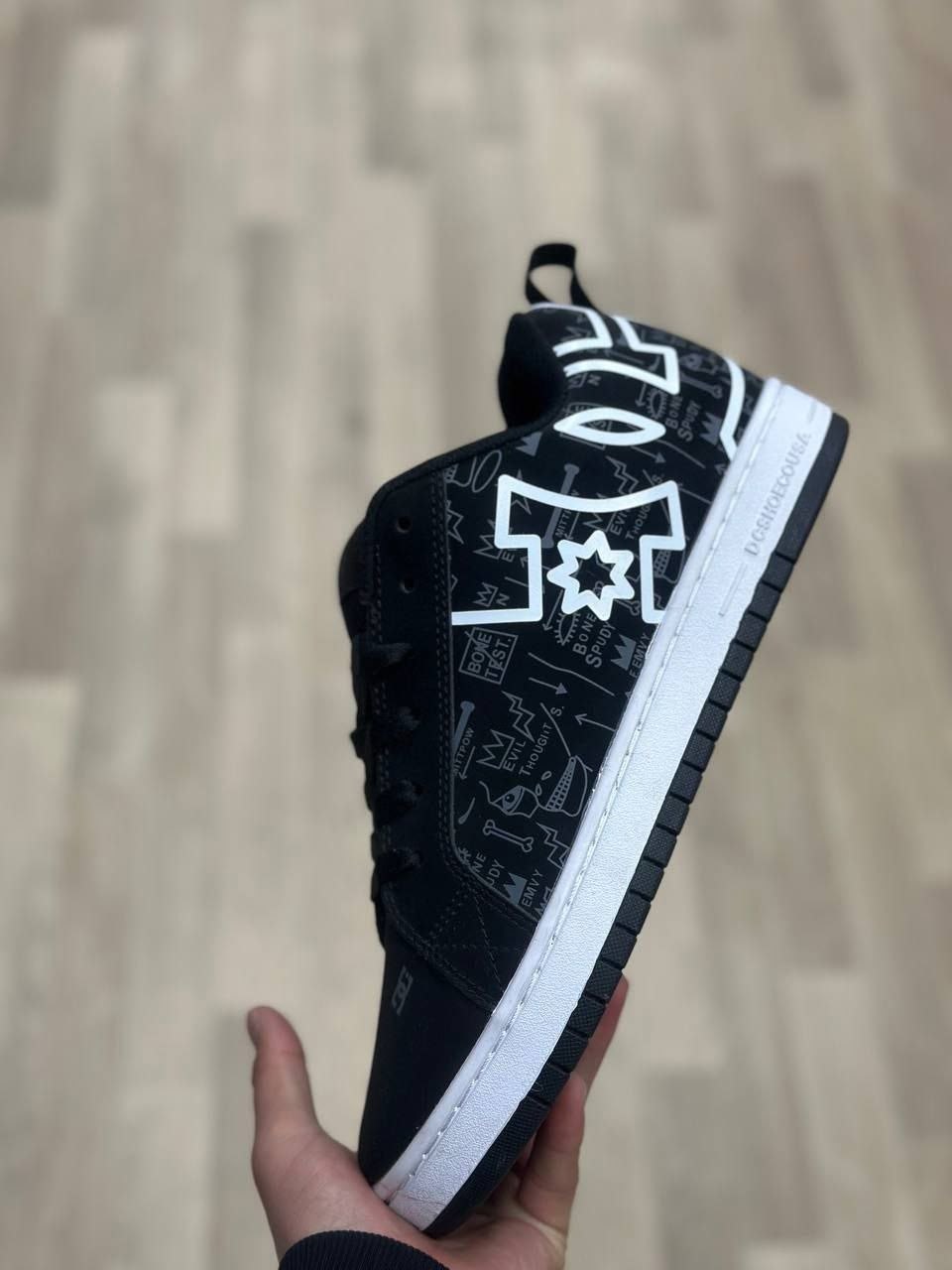 кроссовки dc shoes court graffik,кроссовки,кроссовки dc shoes,кеды dc shoes,спортивная