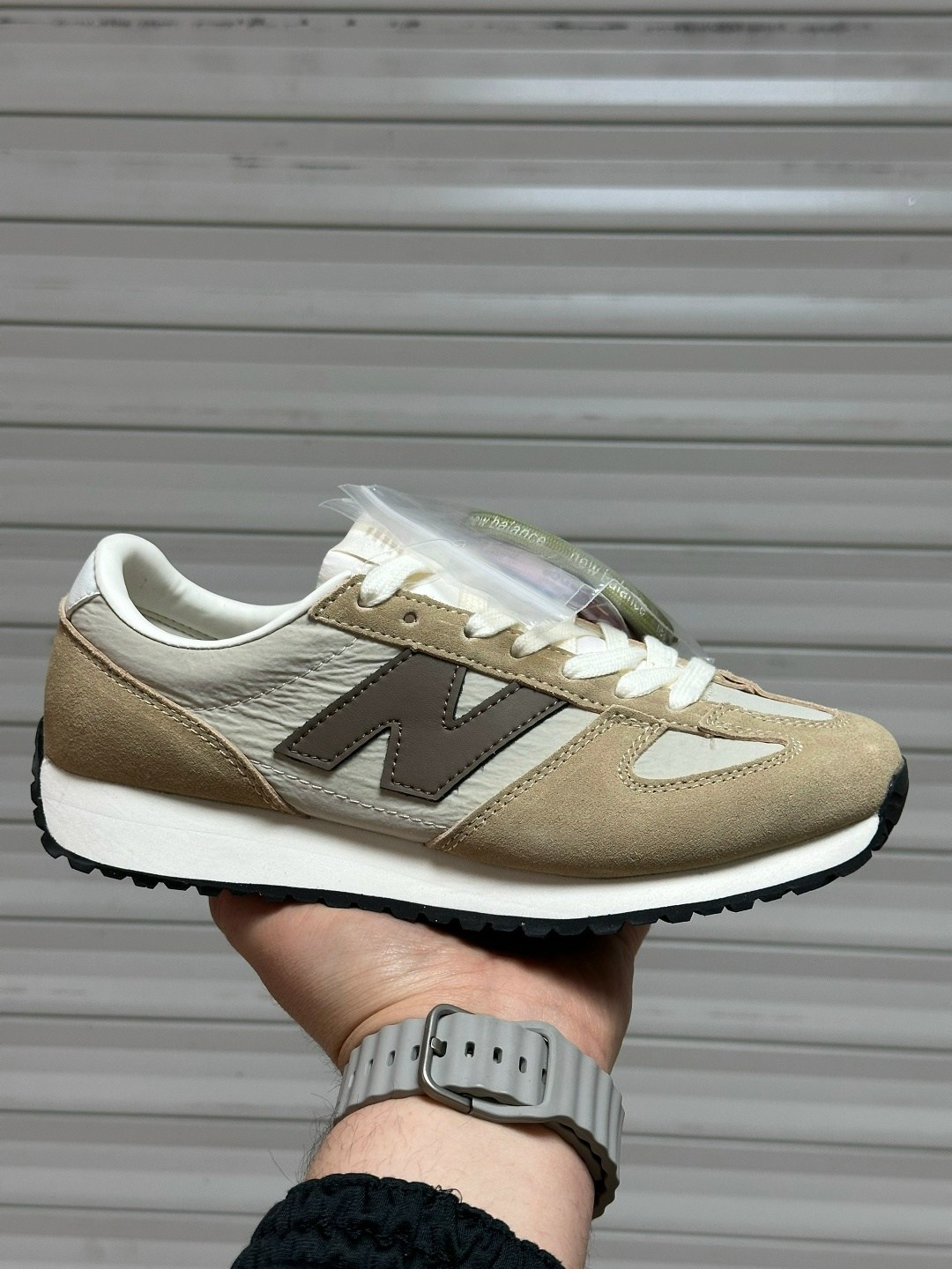 кроссовки new balance,женские кроссовки,повседневные кроссовки,бежевые кроссовки,спортивная