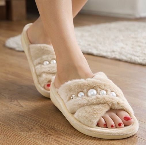 женские домашние тапочки,тапочки женские,тапочки модные,домашние тапочки,тапочки домашние пушистые