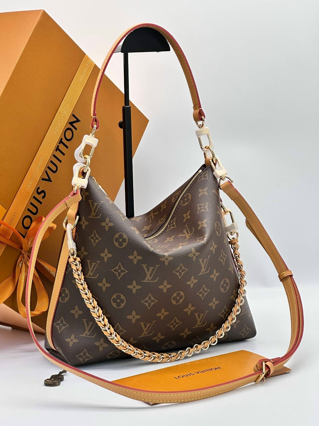 louis vuitton сумка на плечо,сумка louis vuitton,сумка женская louis vuitton,сумка луи виттон,сумка луи виттон полумесяц