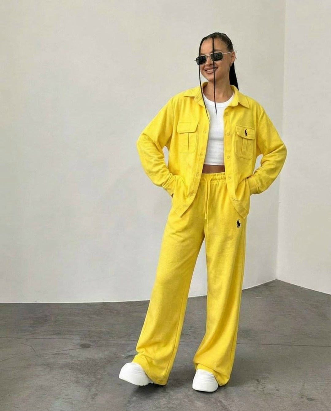 жёлтый костюм женский брючный,костюм с брюками,желтый костюм,костюм брючный женский,желтый брючный костюм