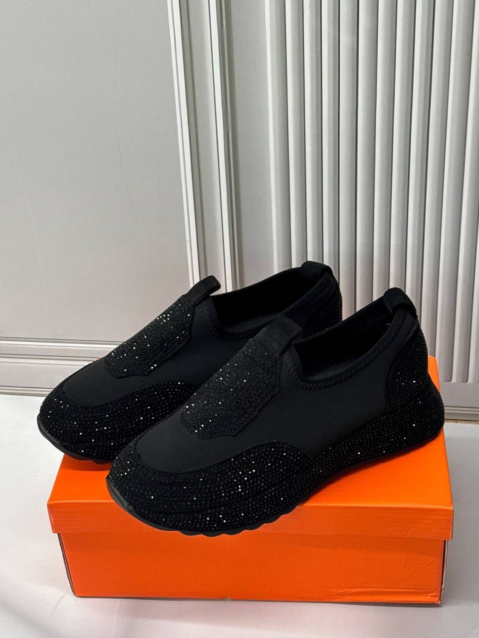 ,кроссовки со стразами женские,кроссовки со стразами,обуви,женские кроссовки