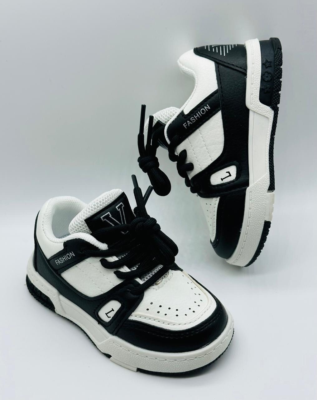 кроссовки,детские кроссовки,кроссовки для малыша,белые кроссовки,белые кроссовки детские