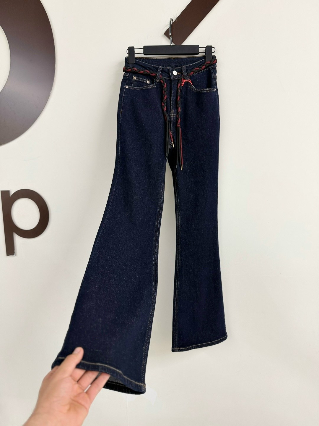 женские джинсы,джинсы расклешенные,женские джинсы клеш,джинсы bootcut,одежда джинсы