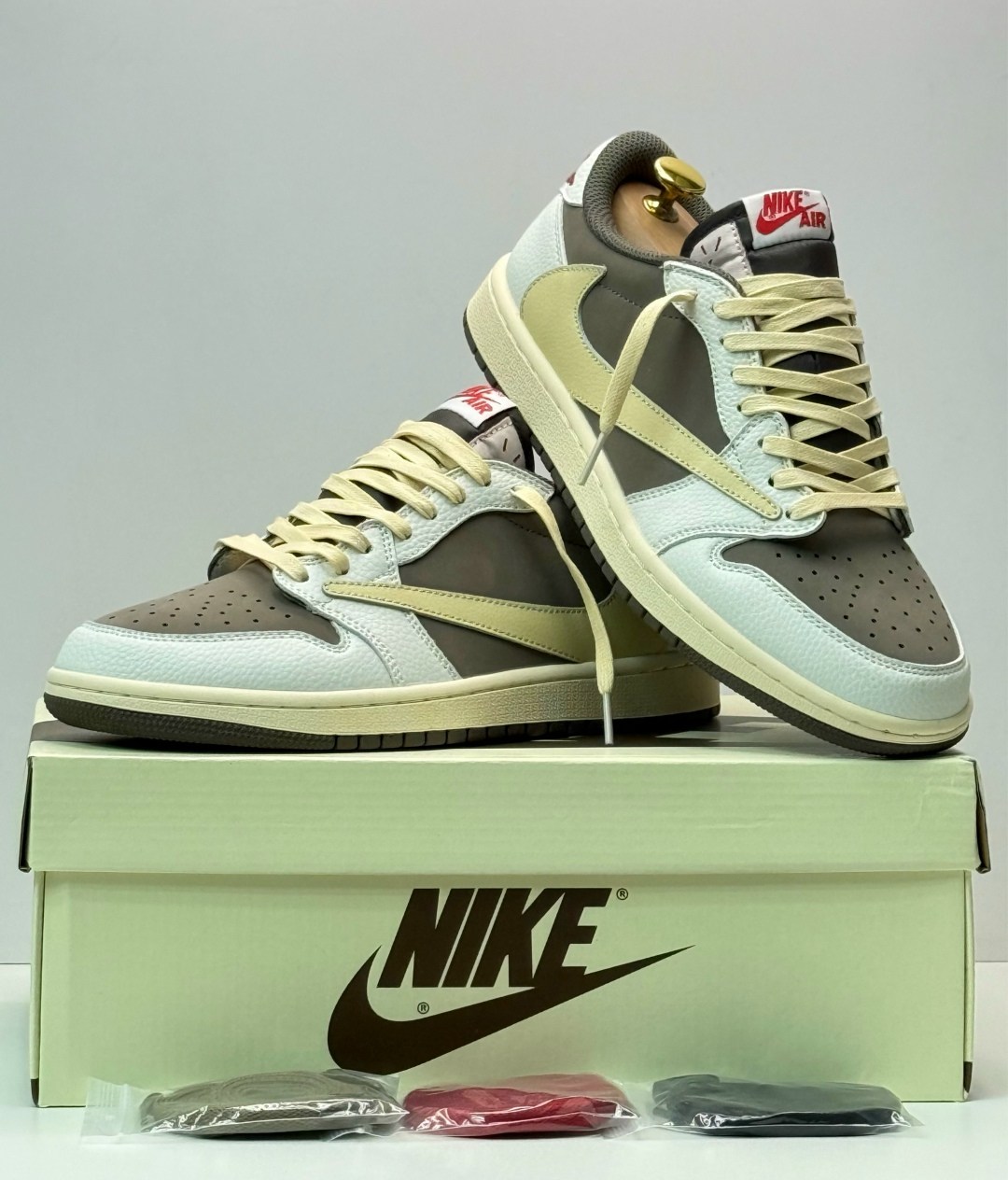 nike air jordan 1 low travis scott,кроссовки nike air jordan 1 low x travis scott,nike air jordan 1 low travis scott reverse mocha,кроссовки nike air jordan 1 travis scott,nike air jordan 1 low x trav