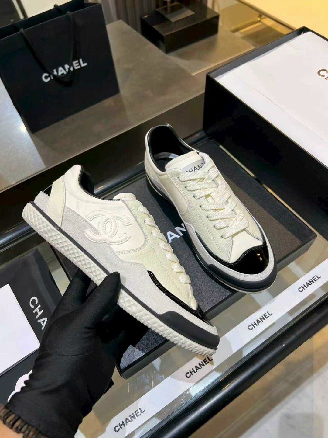 ,женские кроссовки chanel,chanel кроссовки,кеды chanel,кроссовки шанели