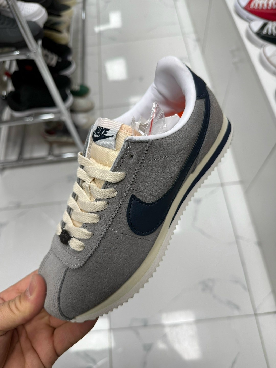 женские кроссовки adidas gazelle,,женские кроссовки adidas,кроссовки adidas gazelle x gucci,лимитированные кроссовки adidas gucci x gazelle