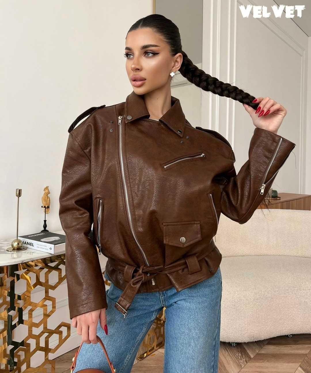 мода стиль,кожаная куртка,кожаные ботфорты,ботфорты женские