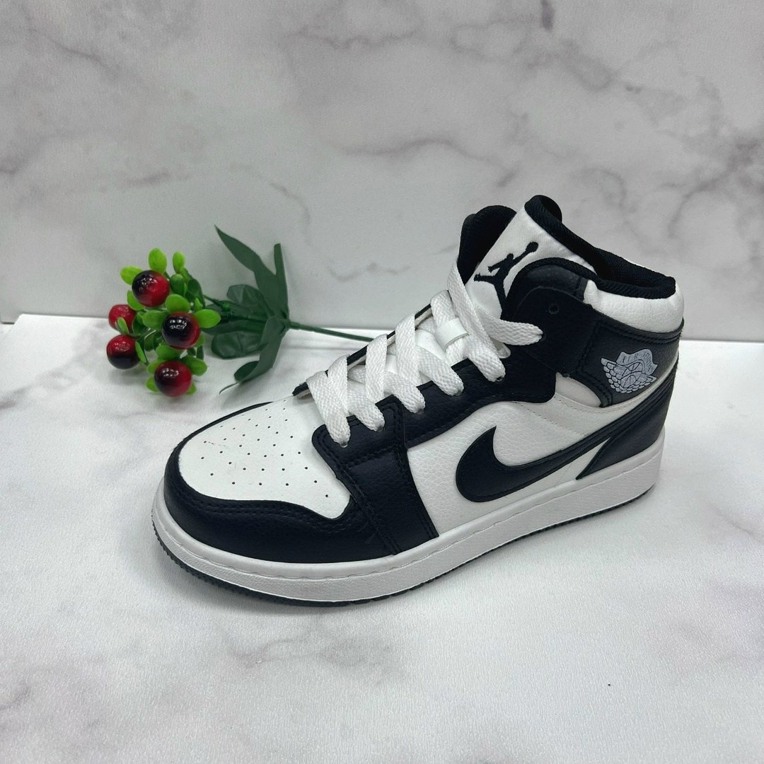женские кроссовки,кроссовки женские nike air jordan 1,кроссовки nike air jordan 1,кроссовки nike air jordan,зимние кроссовки nike air jordan 1