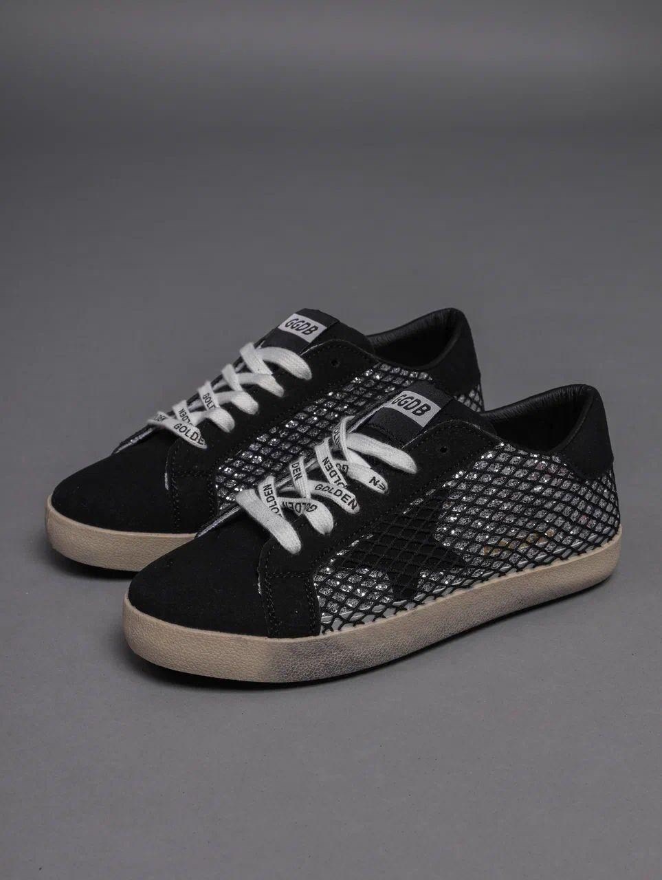 ,кроссовки golden goose с пайетками на платформе,кроссовки golden goose,кеды женски,кеды super-star с блестками golden goose черный