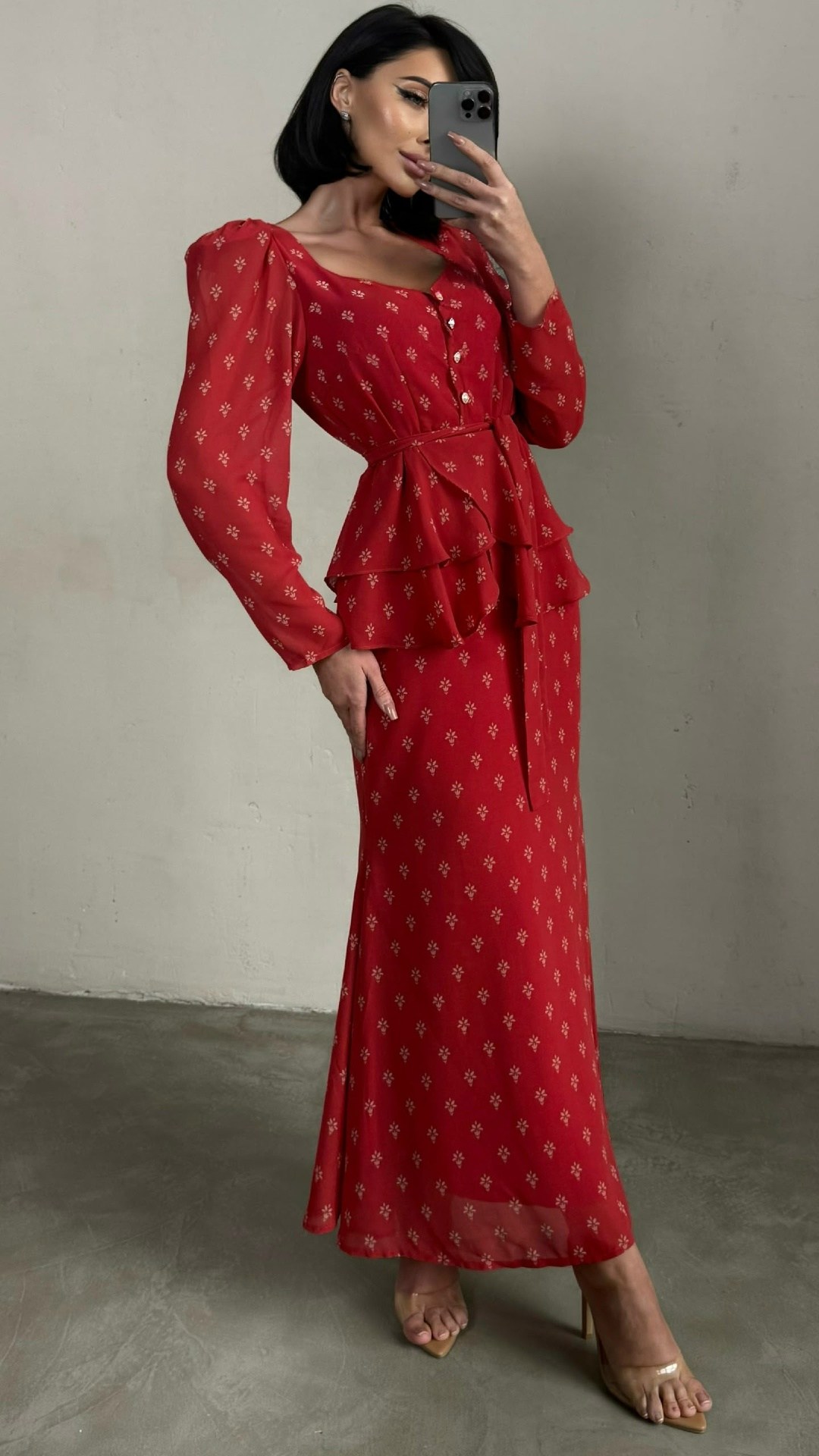 zoya baraghamyan,модное платье,платье красное,кружевное платье