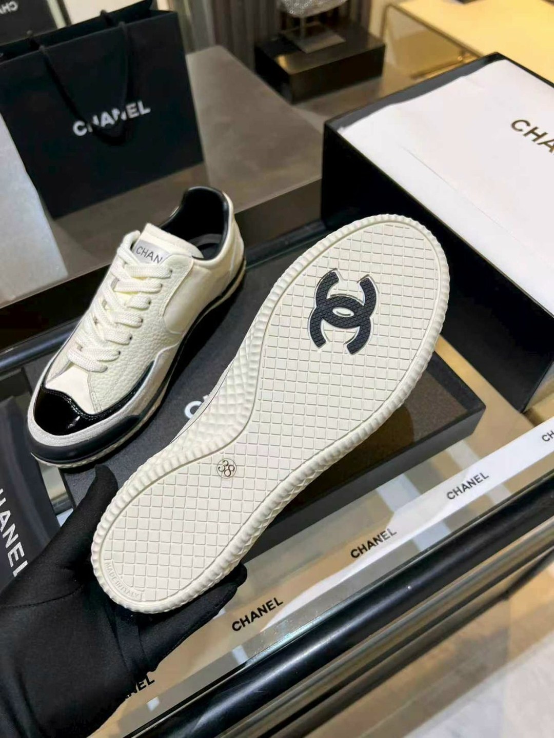 ,женские кроссовки chanel,chanel кроссовки,кеды chanel,кроссовки шанели