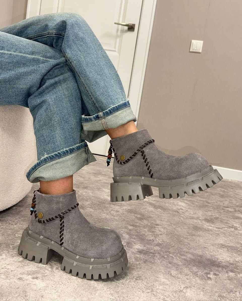 ботинки balenciaga,ботинки женские balenciaga модель 249094,ботинки женские balenciaga,ботинки челси balenciaga,баленсиага  2026