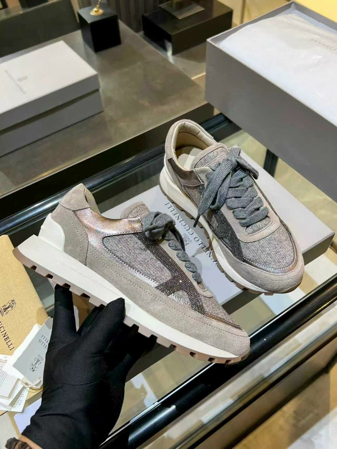 ,кроссовки женские brunello cucinelli,brunello cucinelli кроссовки,кроссовки женскиe,chanel кроссовки