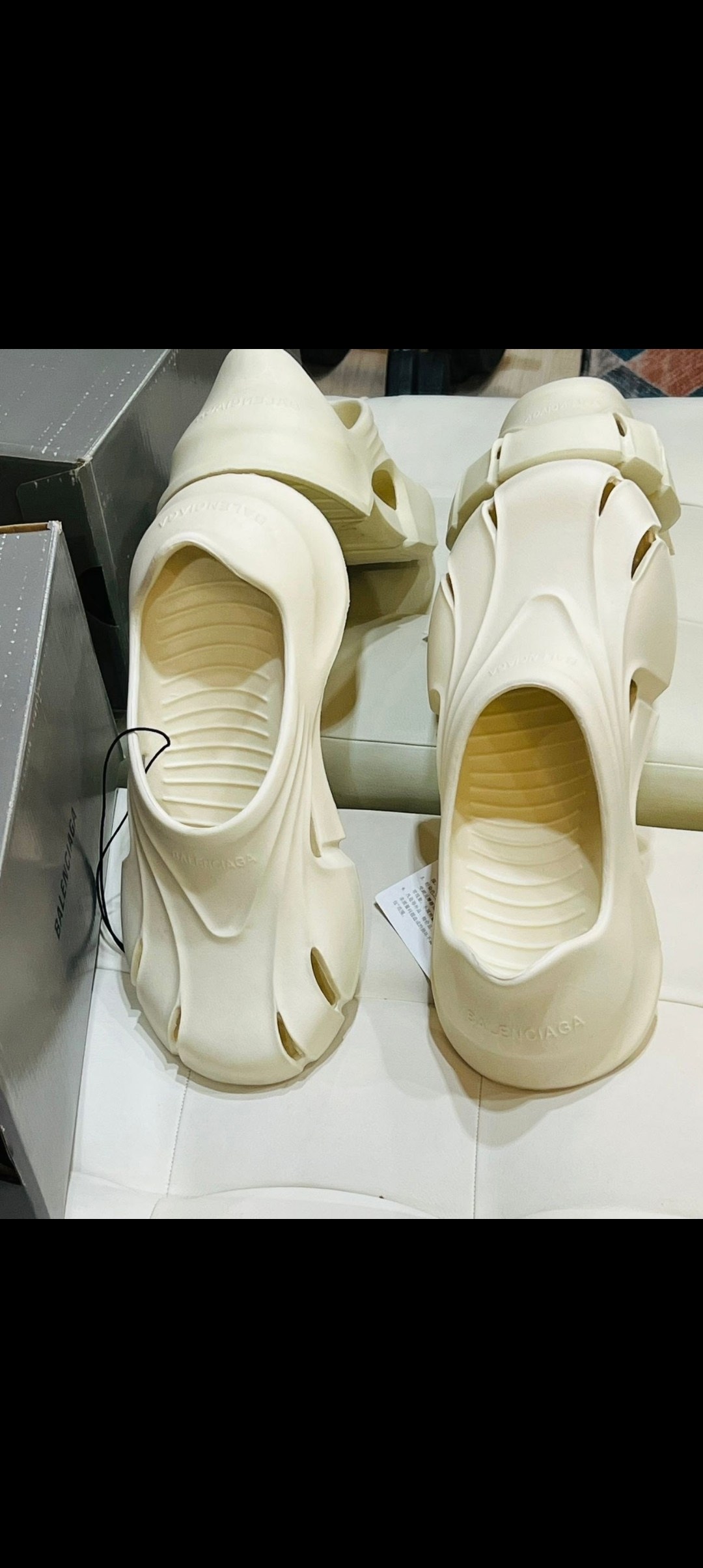 шлепанцы баленсиага,шлепанцы balenciaga,сандалии balenciaga hardcrocs,шлепки баленсиага,тапочки баленсиага