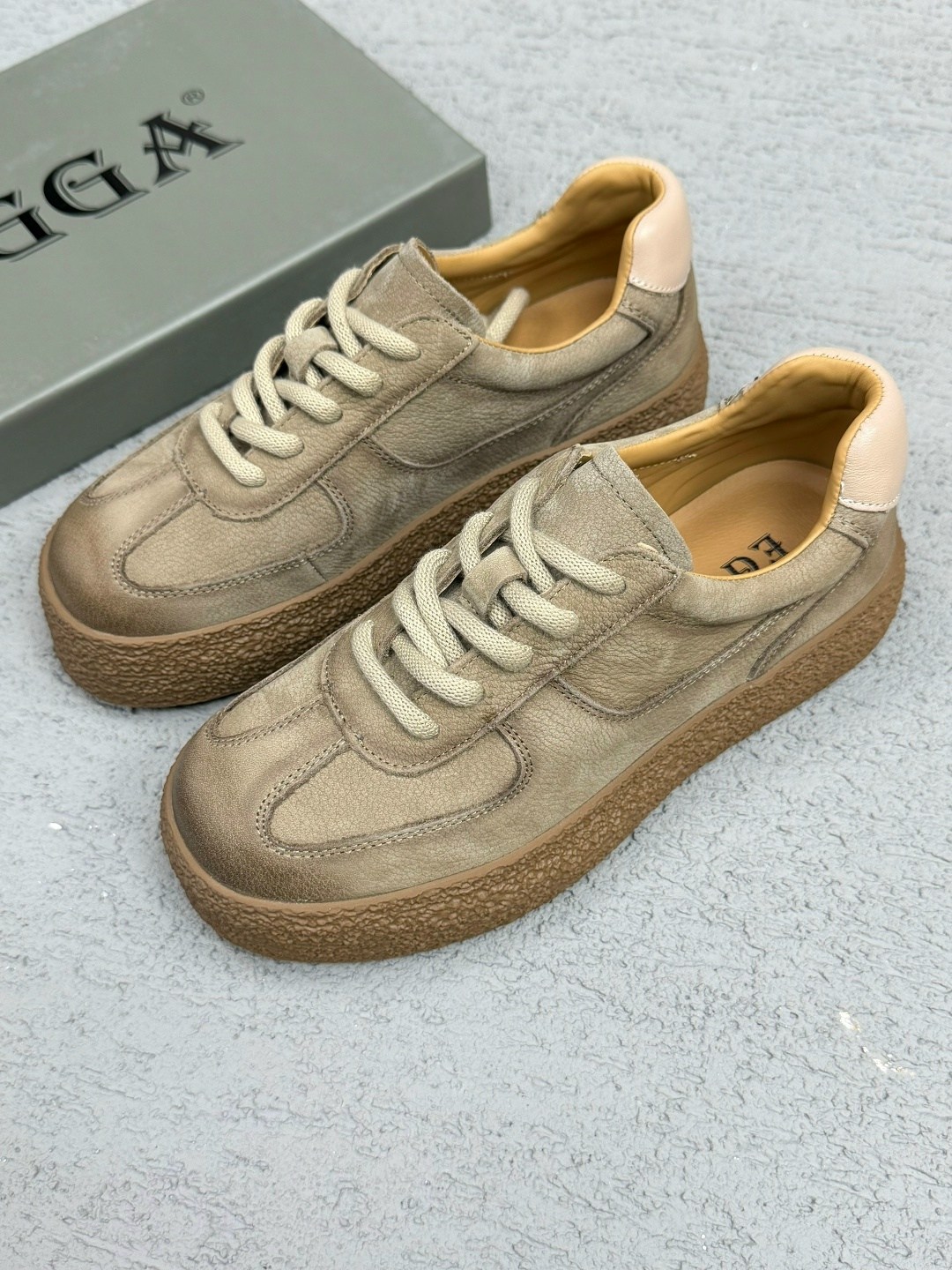 ,кроссовки женскиe,кеды натуральные,женская ,повседневная