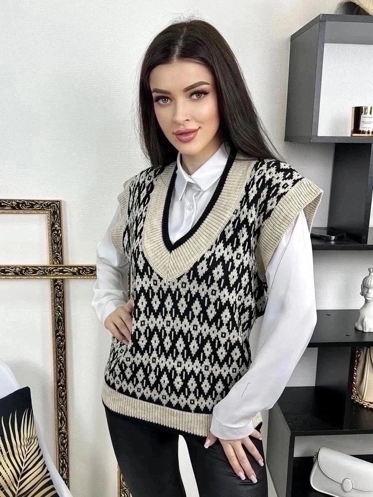 жилетка вязаная,жилет вязаный женский,женский вязаный жилет с рисунком "гусиная лапка",вязаный жилет,вязанная жилетка