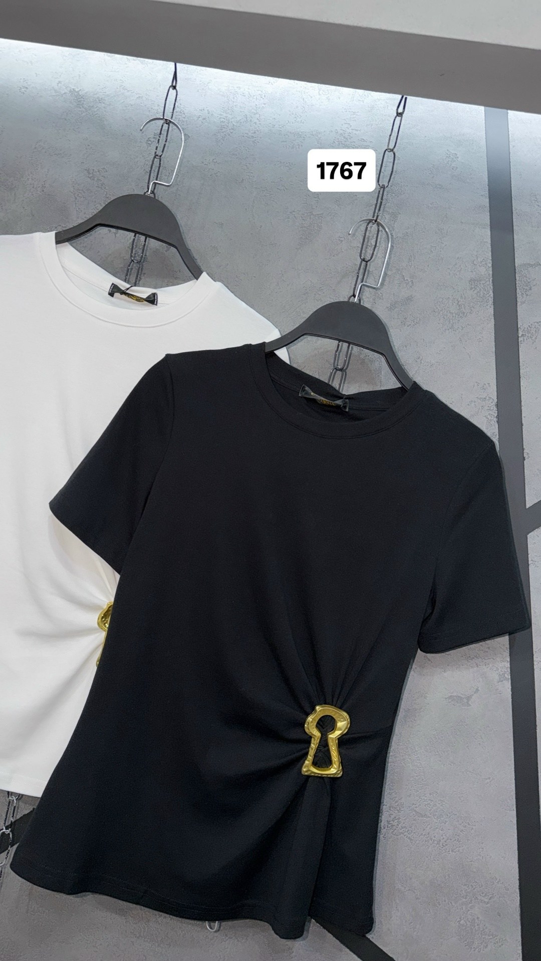 футболки женская,футболка с цепочкой,модная футболка,летние женские футболки,футболки для женщин