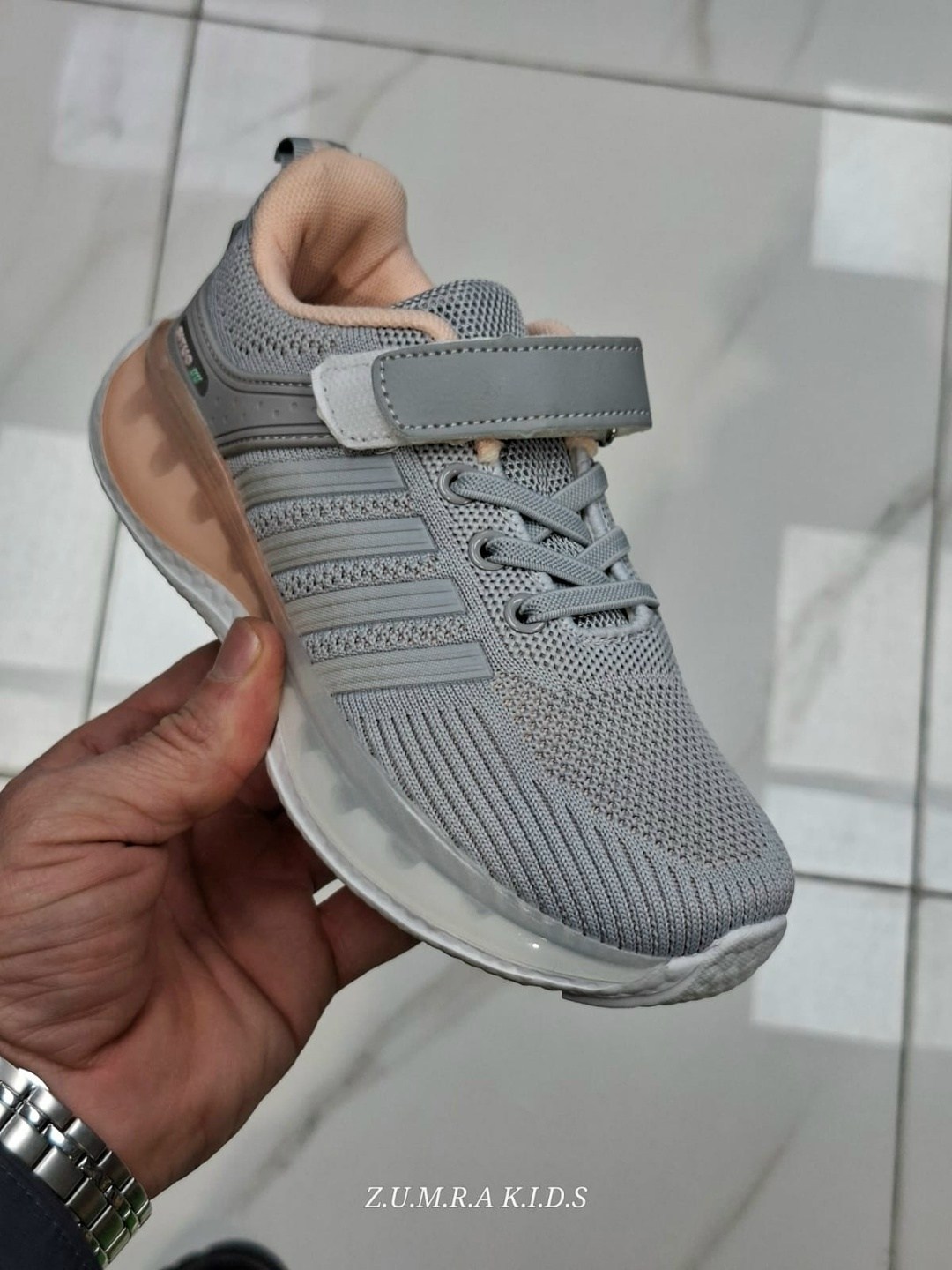 кроссовки adidas,кроссовки,детские кроссовки adidas,кроссовки закрытые,детские кроссовки