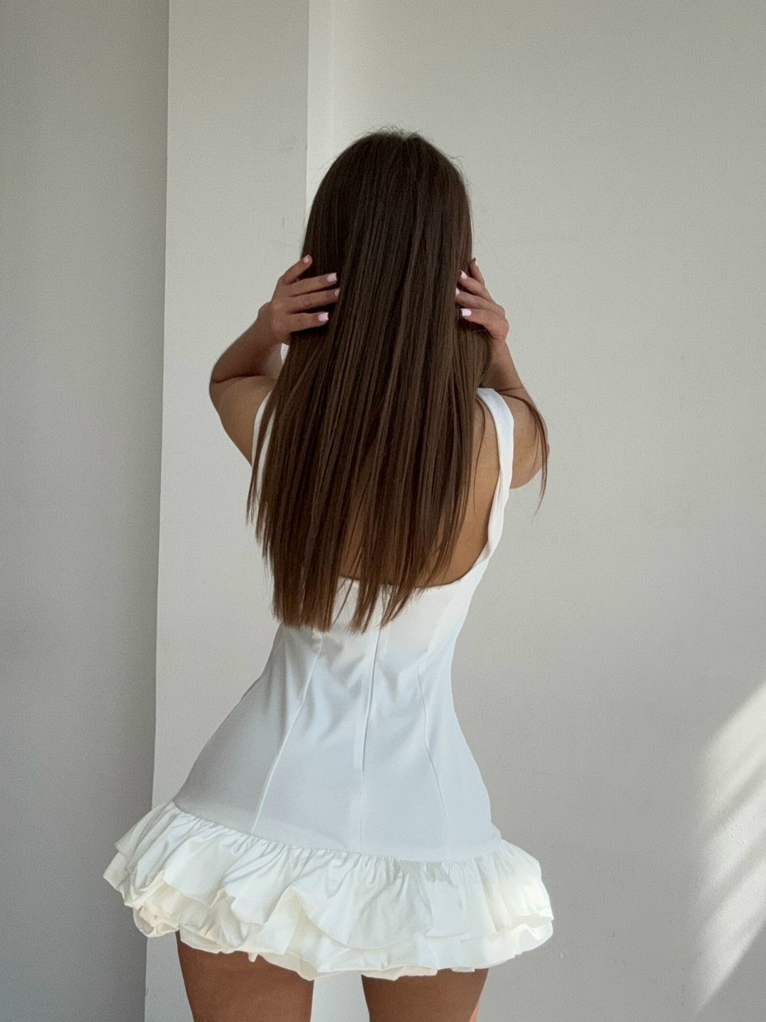 платья мини,платье короткое,платье с рюшами,платье с оборками,облегающее платье