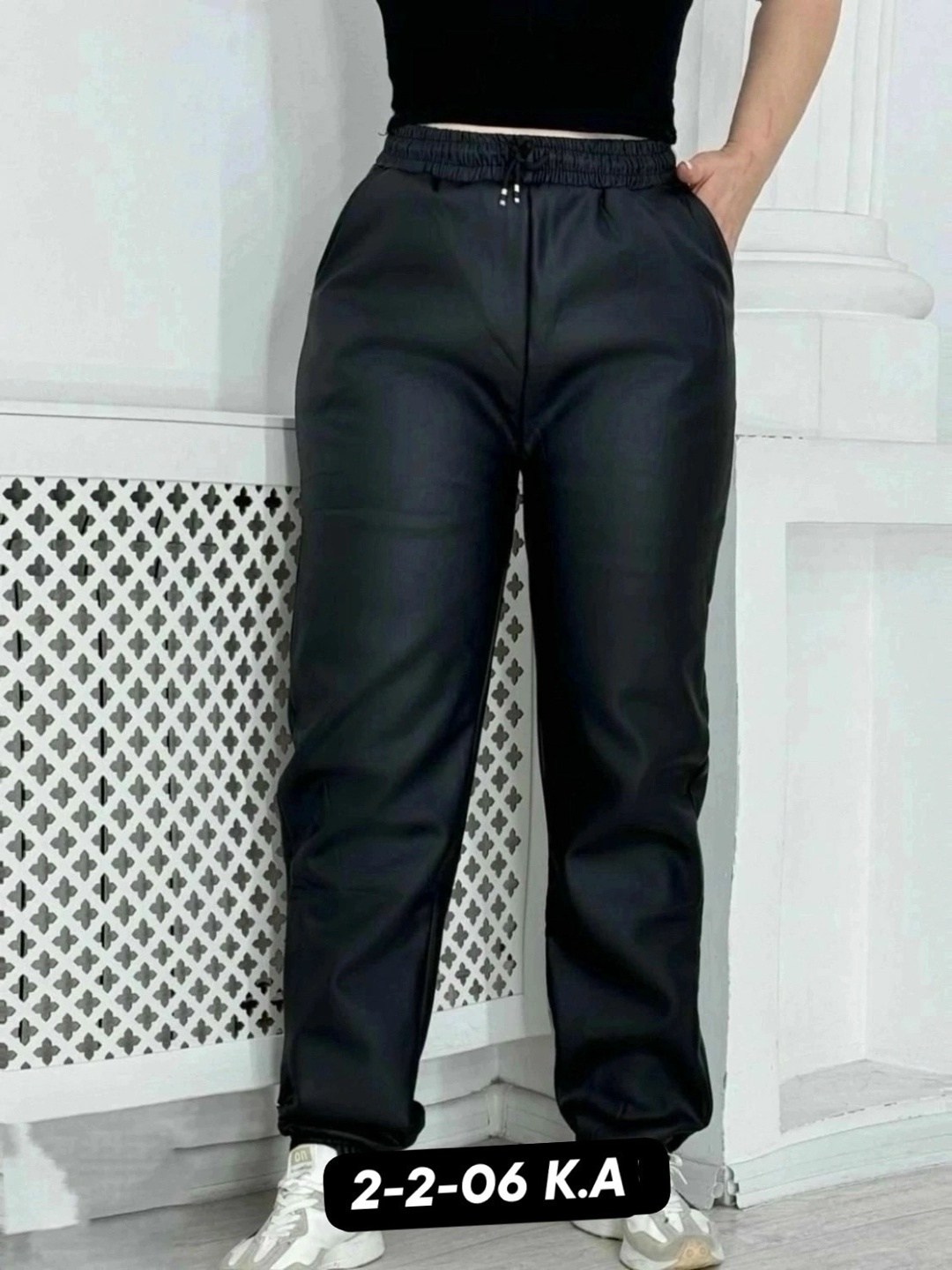 брюки кожаные джоггеры из экокожи,джоггеры из экокожи брюки,штаны с начесом,кожаные штаны,брюки кожаные