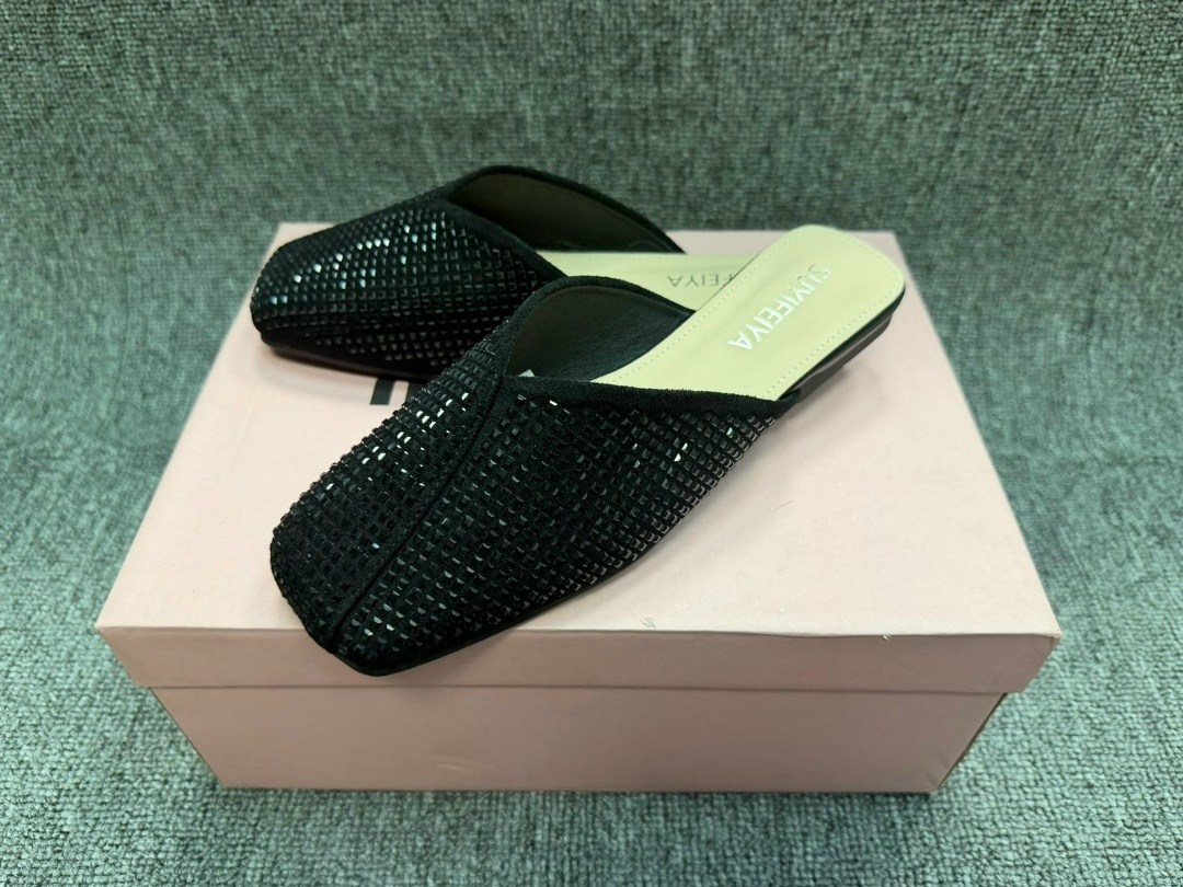 шлепанцы женские,шлепанцы модные,тапочки модные,,шлепки женские