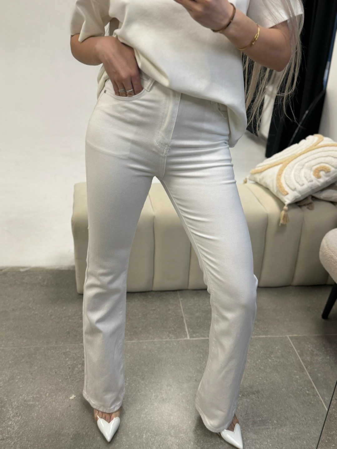 белые джинсы клеш,белые джинсы,джинсы брюки,белые брюки,джинсы женские