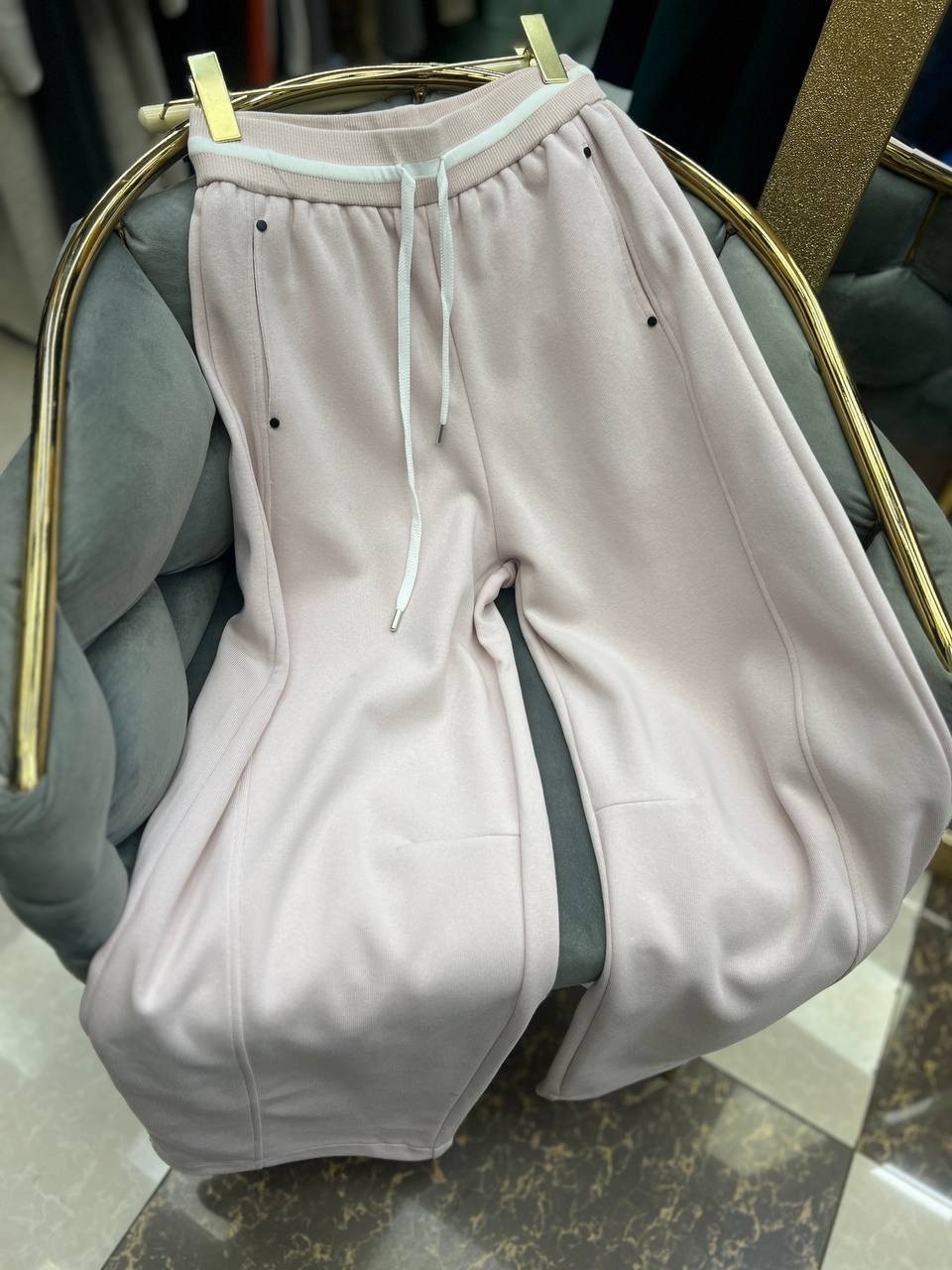 спортивные брюки,брюки штаны,брюки модные,спортивные штаны,брюки стильные