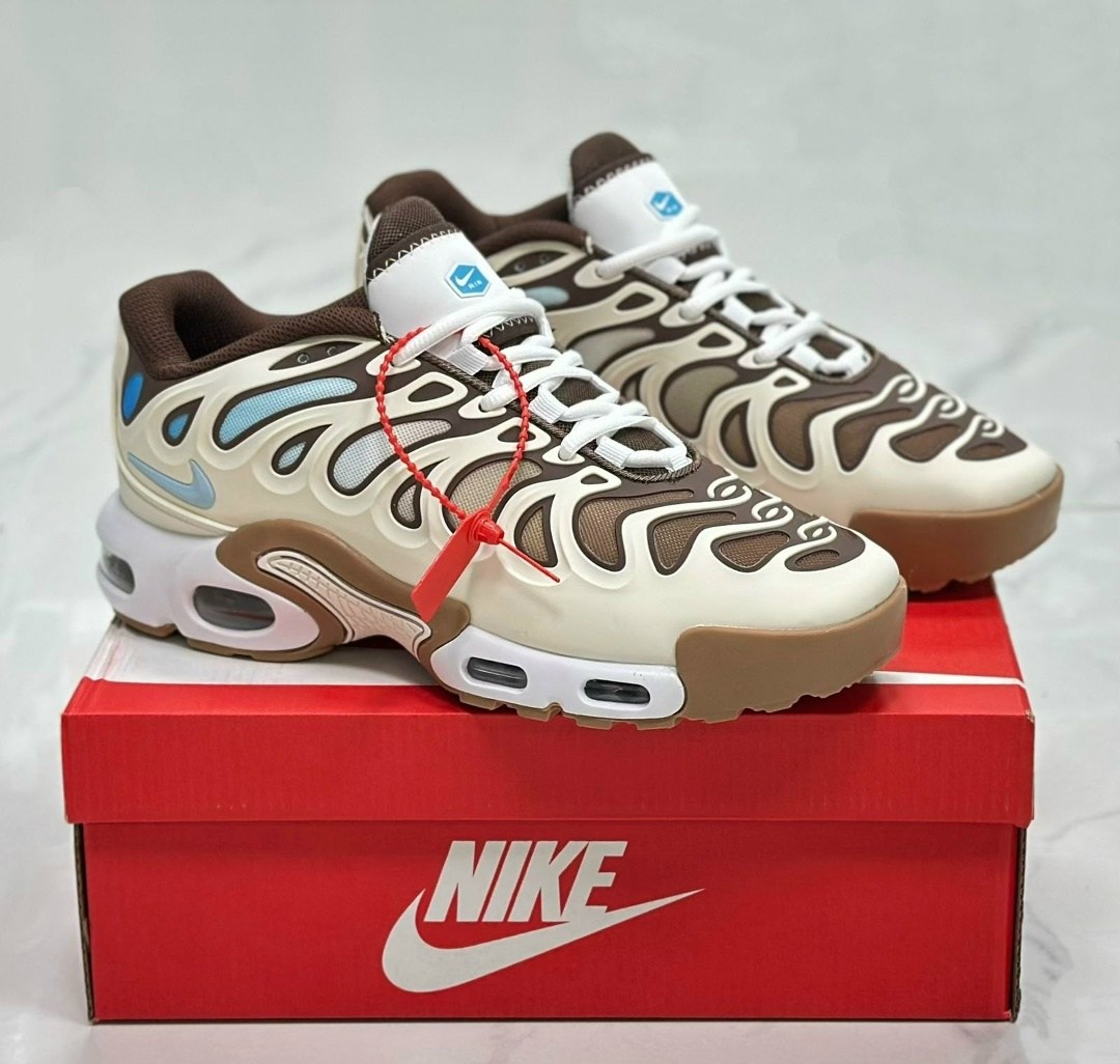 кроссовки nike air max plus,кроссовки nike air max plus tn,nike air max plus tn,nike air max plus drift,nike air max plus