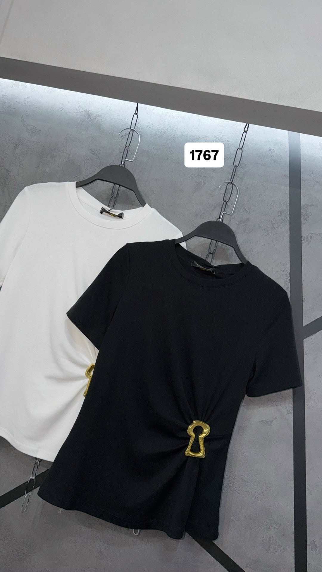 футболки женская,футболка с цепочкой,модная футболка,летние женские футболки,футболки для женщин