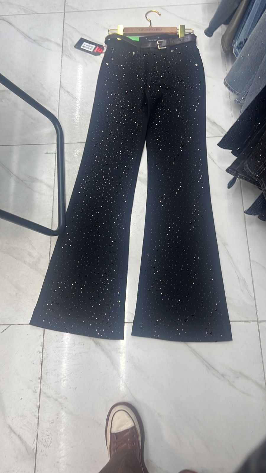 женские длинные джинсы со стразами,женские джинсы со стразами,джинсы труба с стразами,джинсы брюки,брюки со стразами