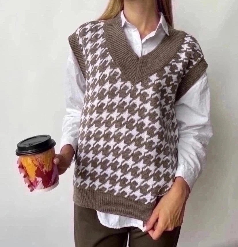 жилетка вязаная,жилет вязаный женский,женский вязаный жилет с рисунком "гусиная лапка",вязаный жилет,вязанная жилетка