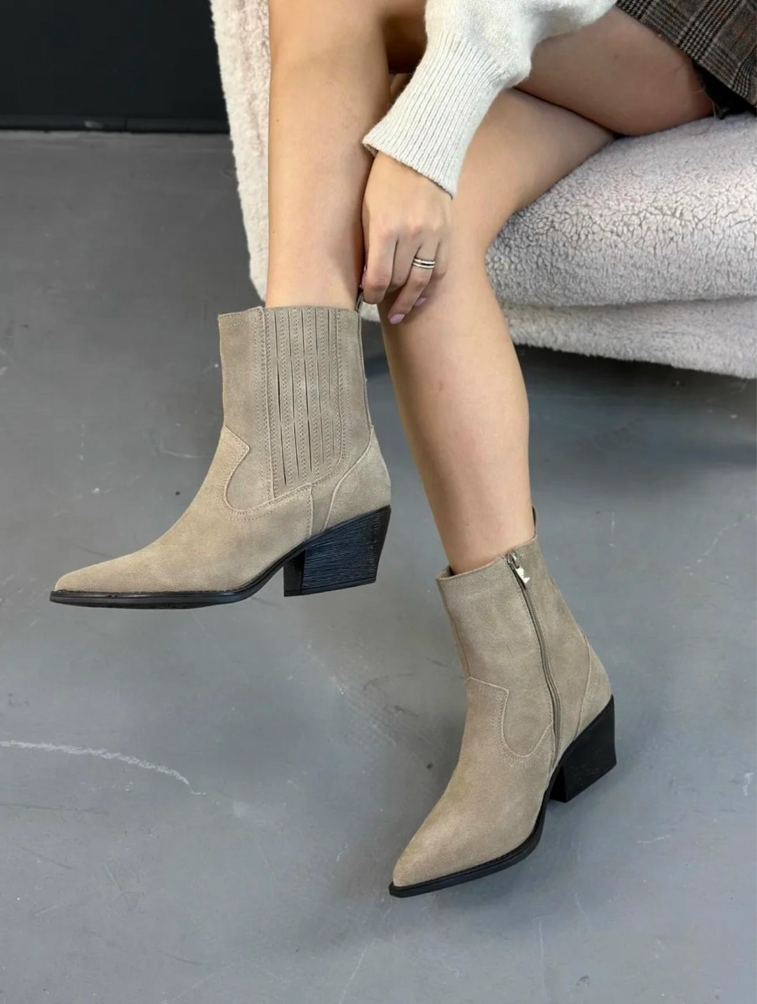 кроссовки new balance 9060 mushroom brown,кроссовки new balance 9060,кроссовки new balance,кроссовки new balance 9060 mushroom,new balance 9060