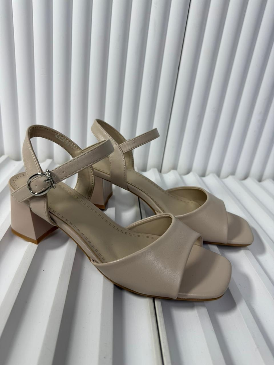 замшевые босоножки,замшевые босоножки prada,босоножки женские,красивые босоножки,коричневые босоножки