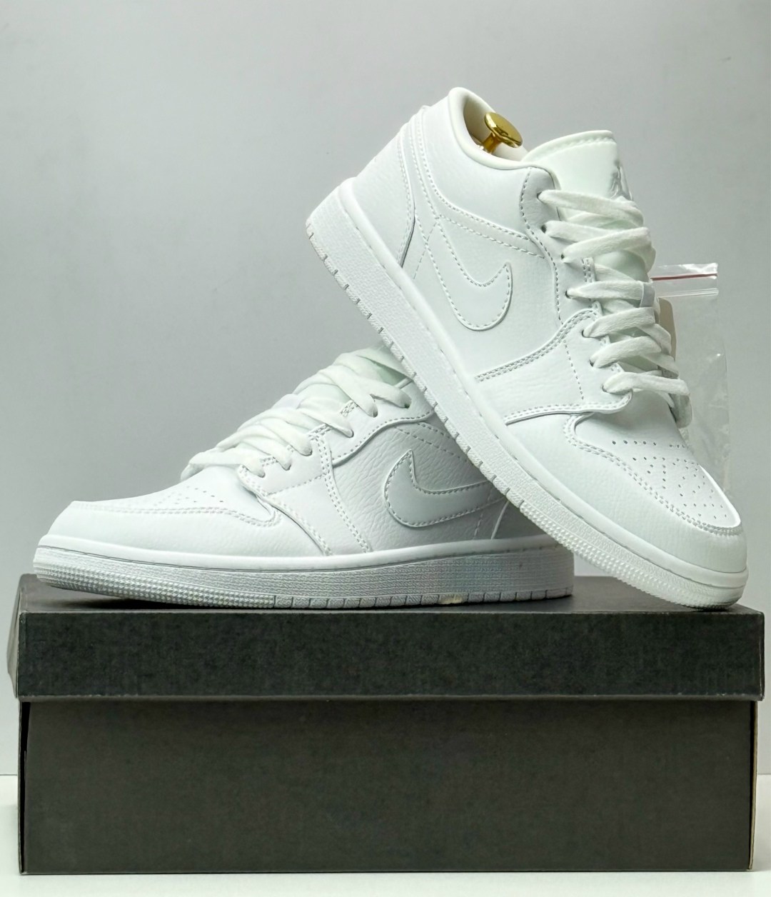 air jordan 1 low triple white,jordan 1 low triple white,nike air jordan 1 low,nike air jordan 1 low white,air jordan 1 low