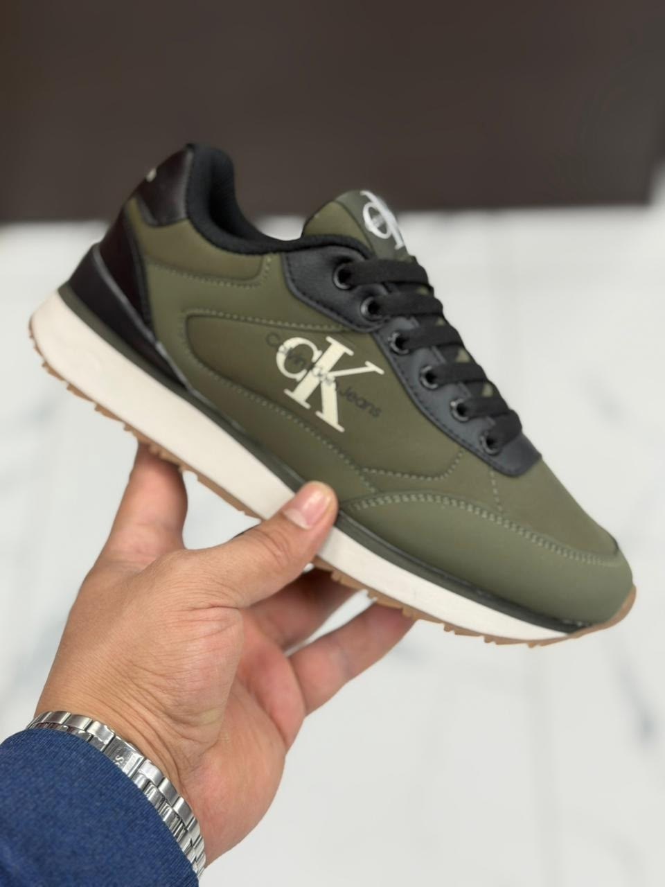 мужские кроссовки,кроссовка мужской,мужская  кроссовки,кроссовки,мужские кроссовки calvin klein