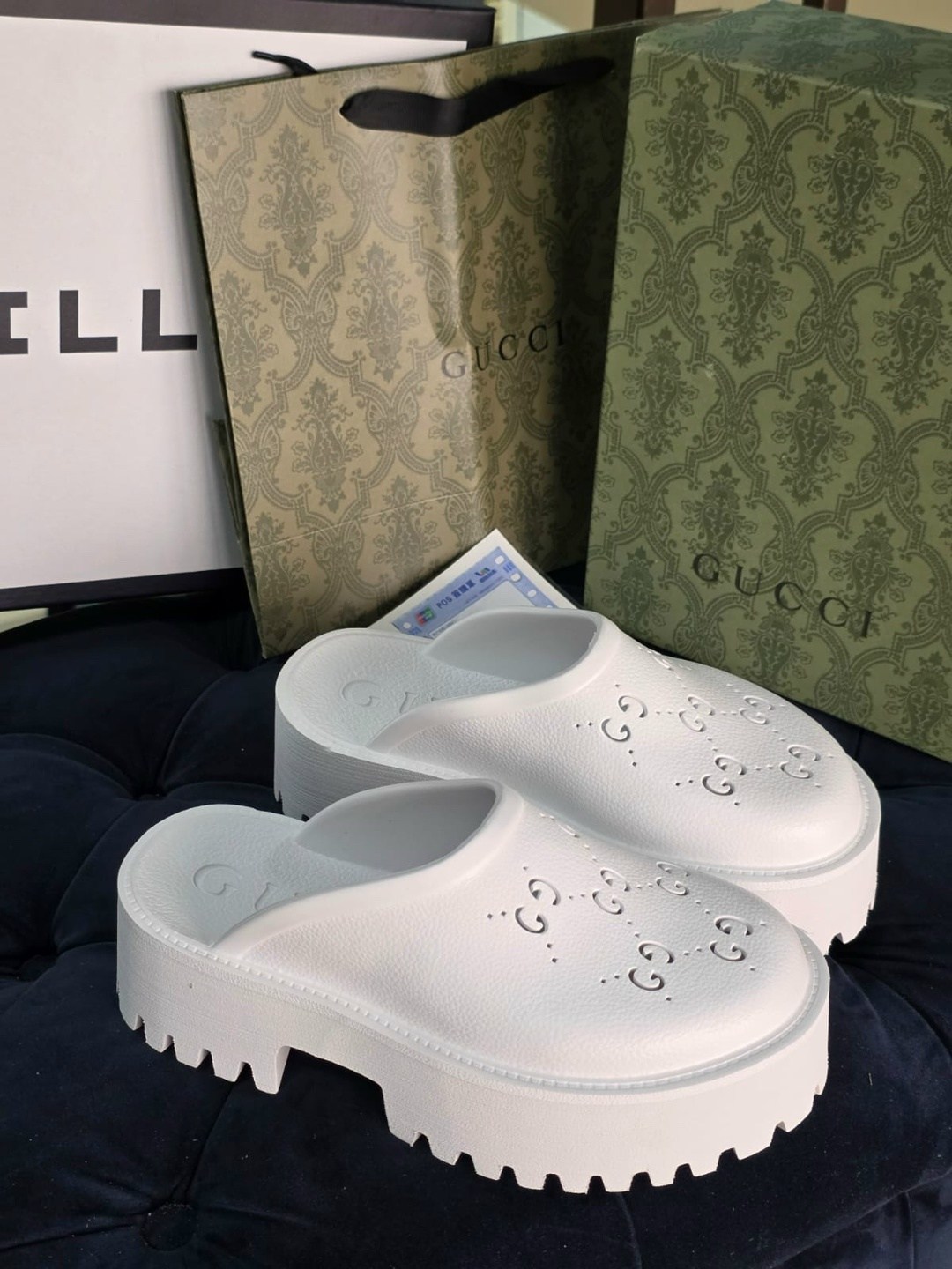 шлепки gucci женские белые,сабо гуччи,шлепки гуччи женские 2026,сабо гуччи на платформе,