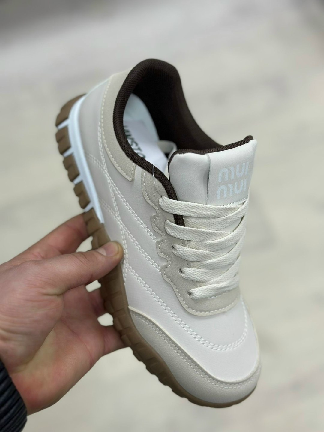 женские кроссовки miu miu tyre молочные,женские кроссовки,кроссовки miu miu,,спортивная