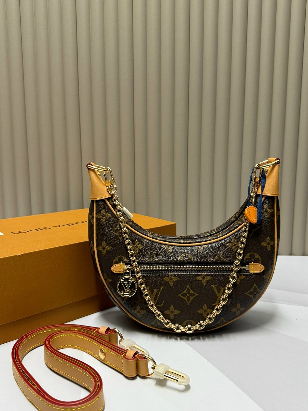 louis vuitton сумка на плечо,сумка louis vuitton женская,сумка луи виттон полумесяц,cумка louis vuitton,сумка луи виттон