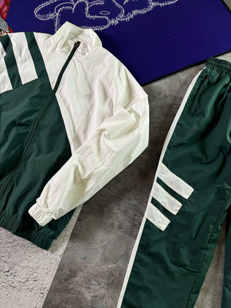 спортивный костюм adidas,спортивный костюм adidas ретро стиль 90х,спортивный костюм adidas 90х,костюм адидас,спортивный костюм adidas мужской теплый