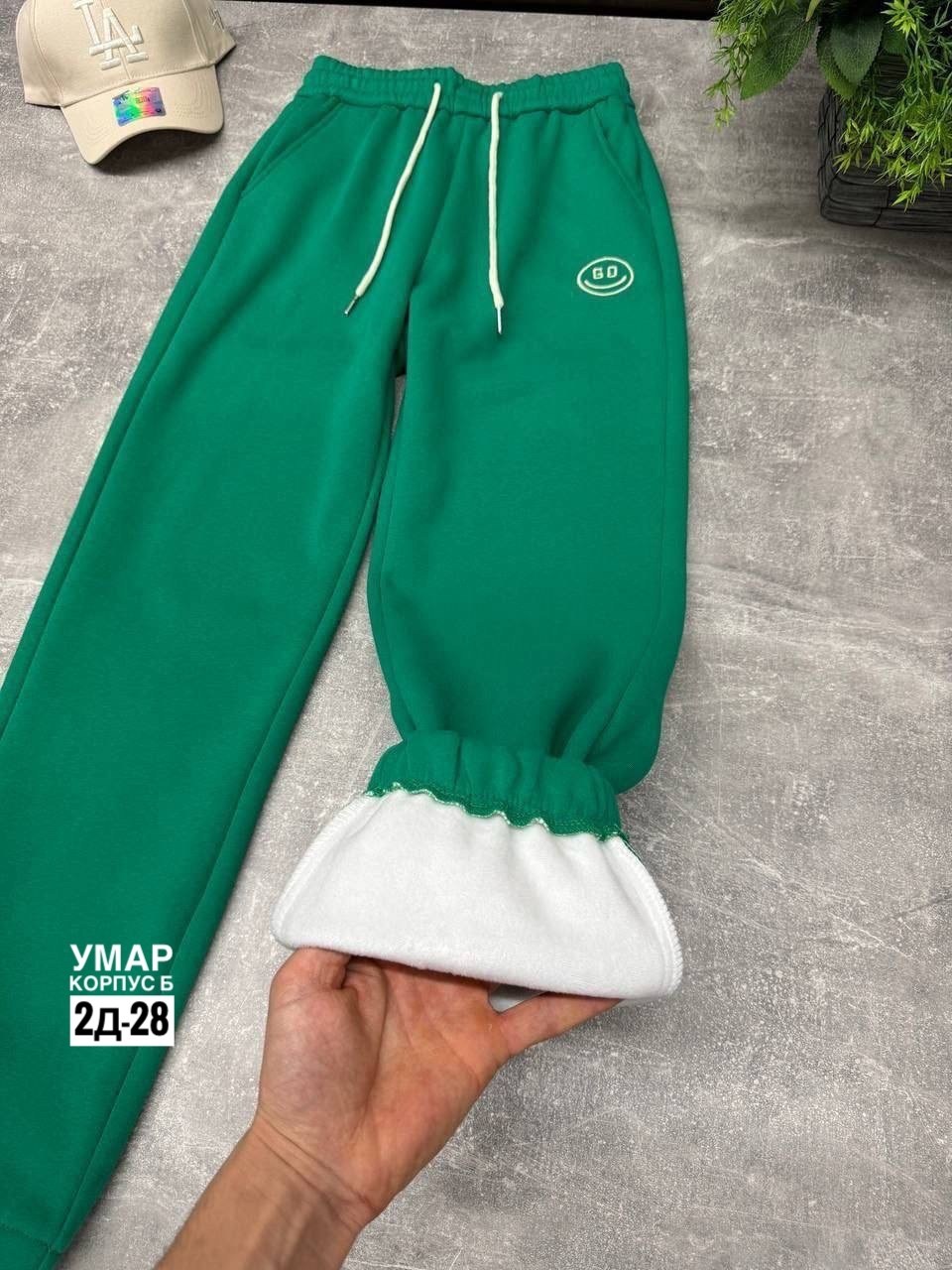 брюки спортивные,штаны спортивные,штаны теплые,серые спортивные штаны,штаны на флисе